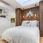 Charming Pied à Terre near Montmartre