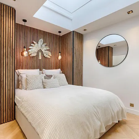 Charming Pied à Terre Near Montmartre Appartamento